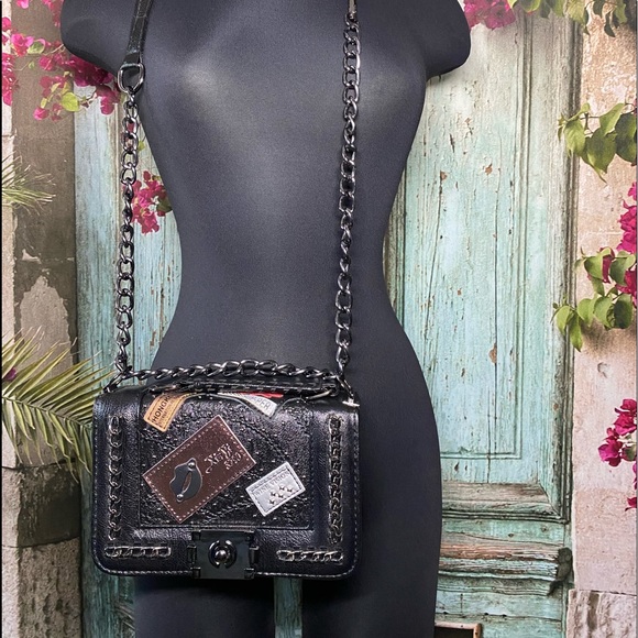 NWT ladies medal shoulder bag black - Picture 9 of 9